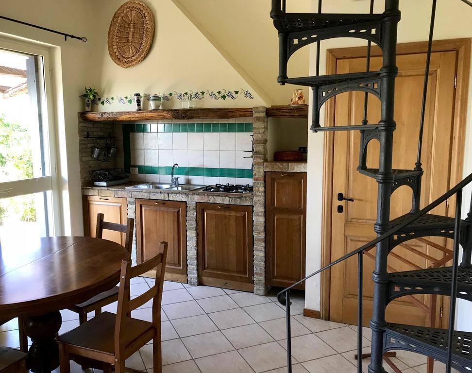 Agriturismo Valle Siriaca Castelnuovo Di Porto Bagian luar foto