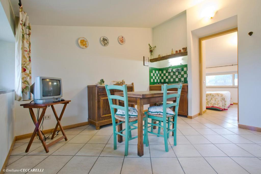 Agriturismo Valle Siriaca Castelnuovo Di Porto Ruang foto