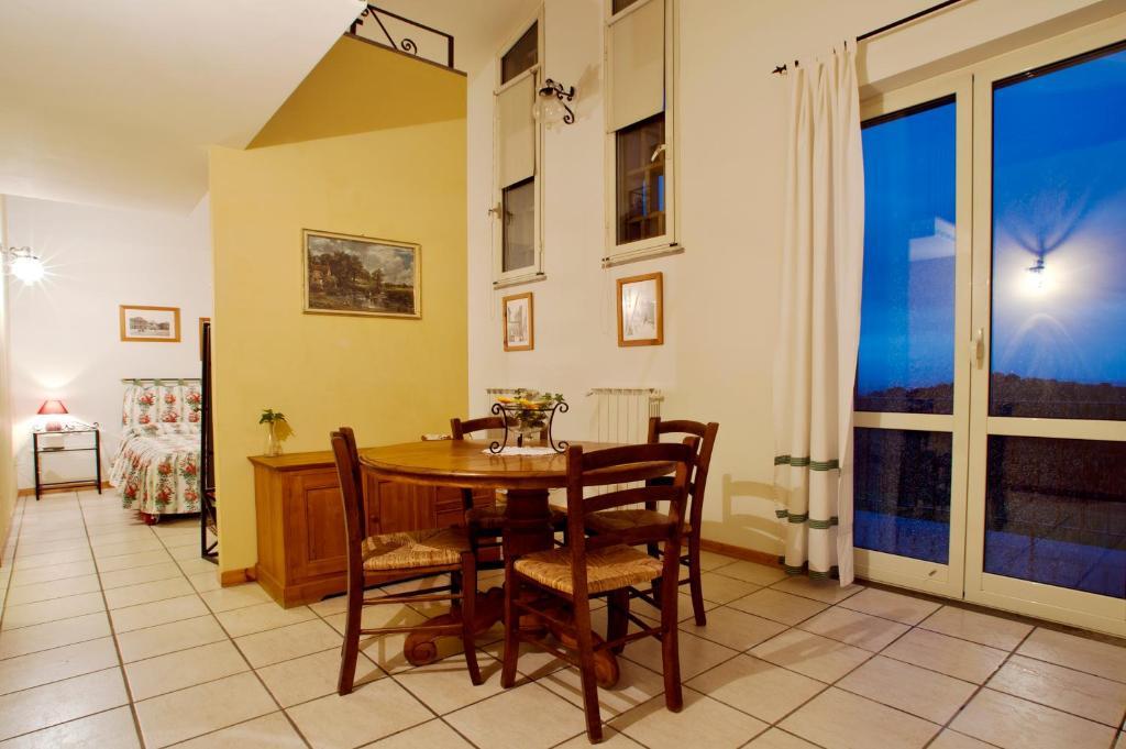 Agriturismo Valle Siriaca Castelnuovo Di Porto Ruang foto